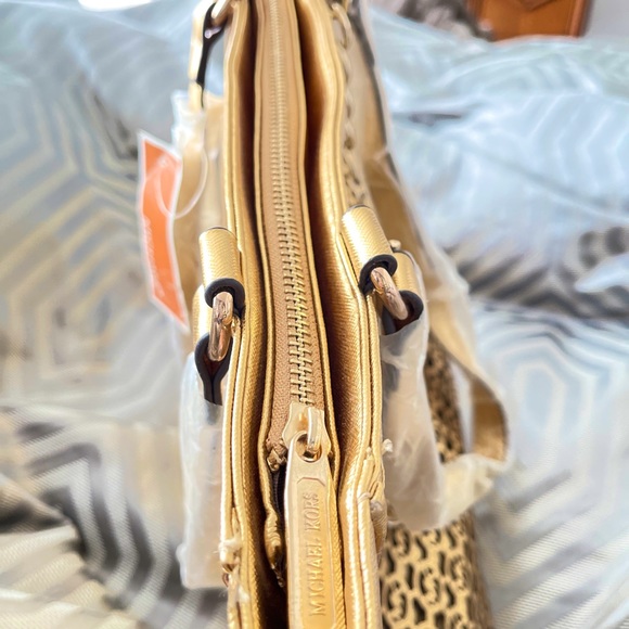 MICHAEL MICHAEL KORS TOTE - Picture 12 of 16